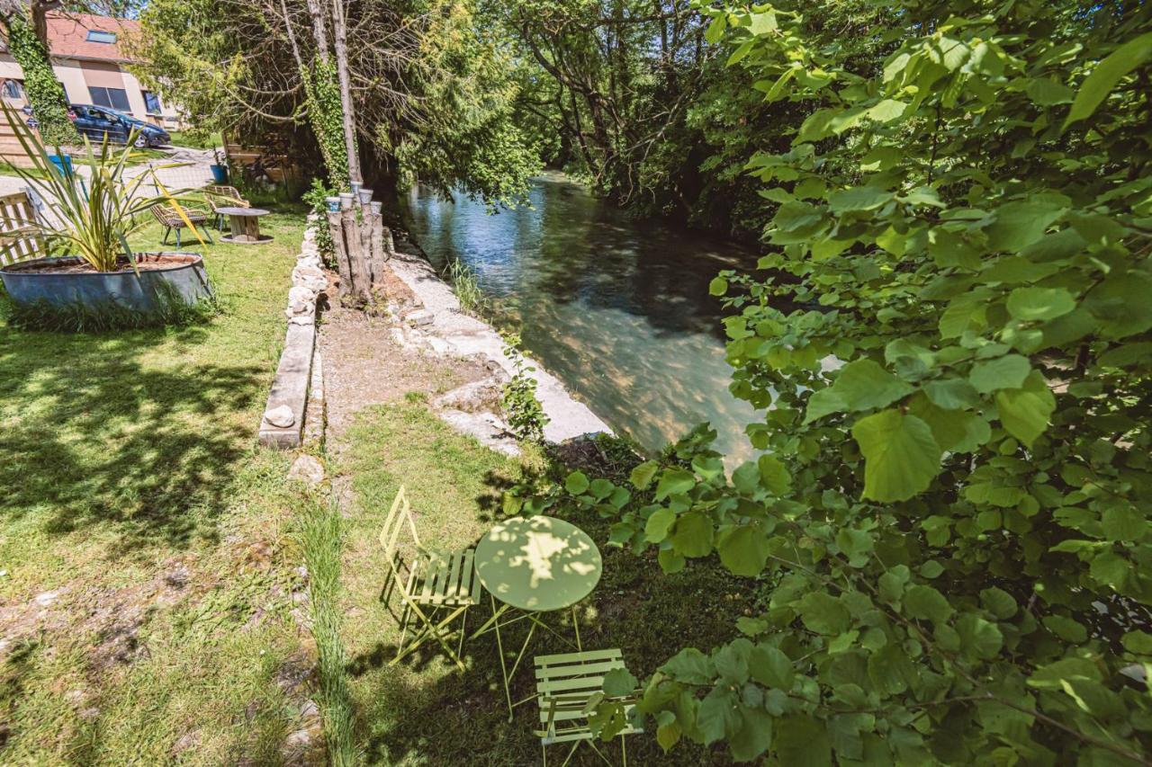 Gîtes Sérénaé avec vue sur rivière Val de Vesle Extérieur photo