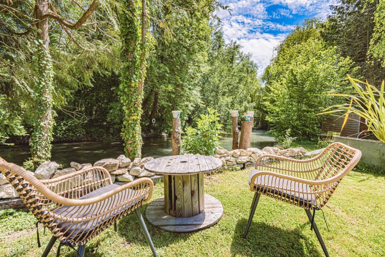 Gîtes Sérénaé avec vue sur rivière Val de Vesle Extérieur photo